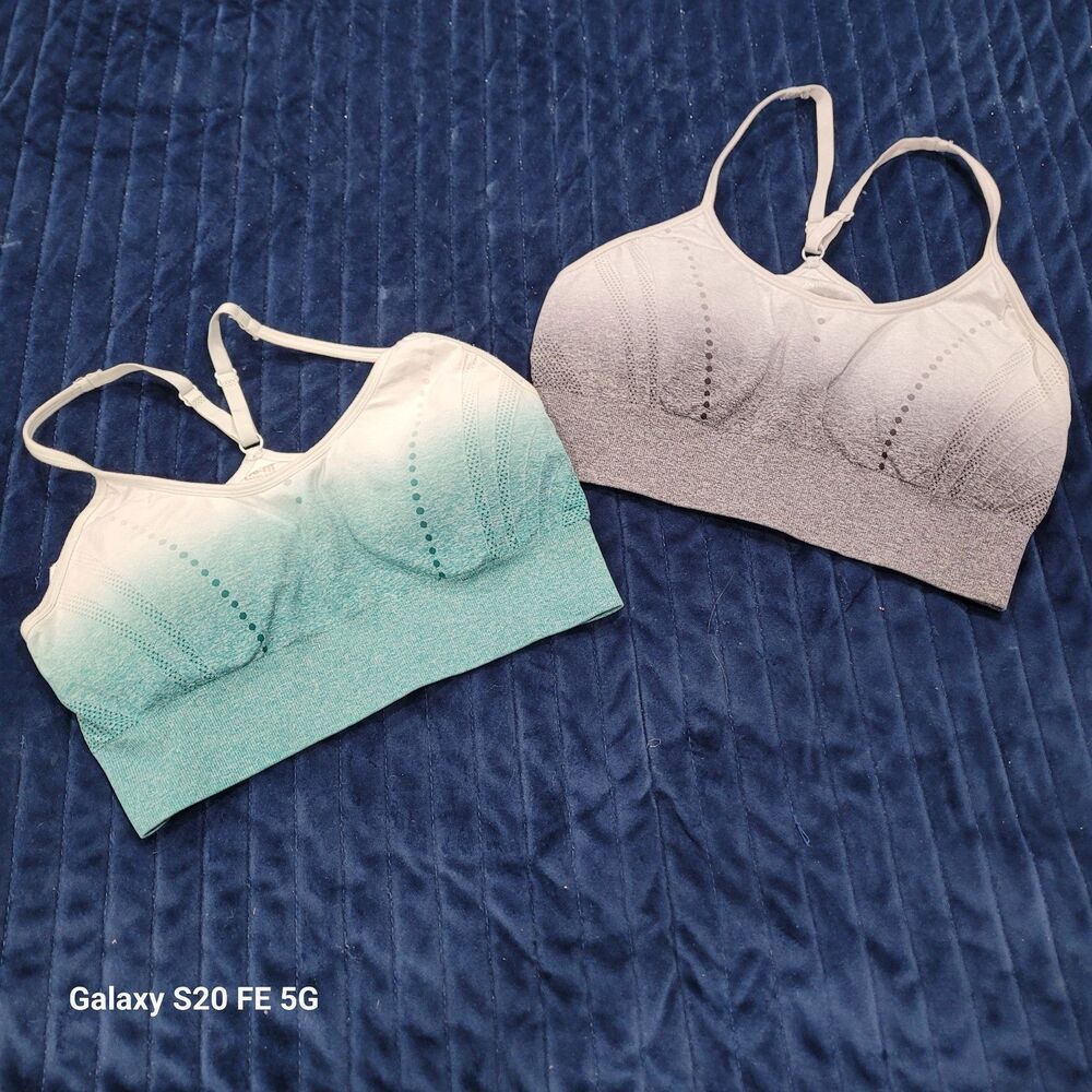 Womens sports bra medium Lot Of 2, Green and gray removable pads B25